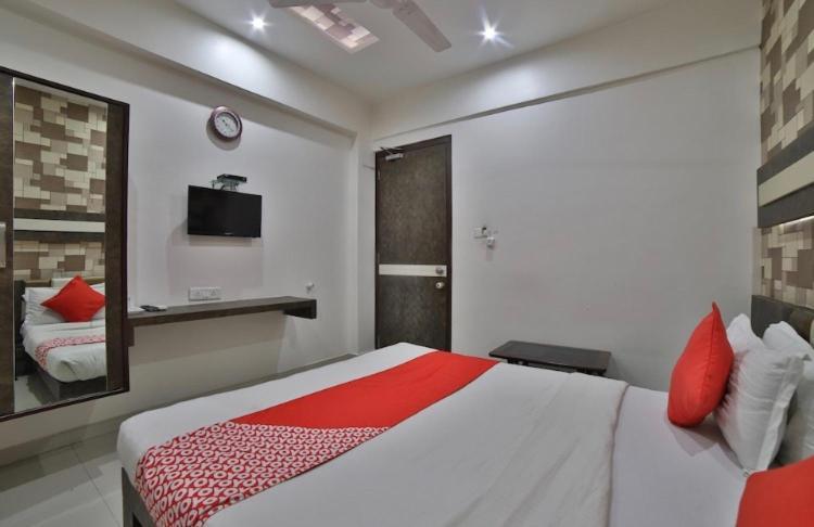 Hotel Green Apple Gandhinagar Exterior photo